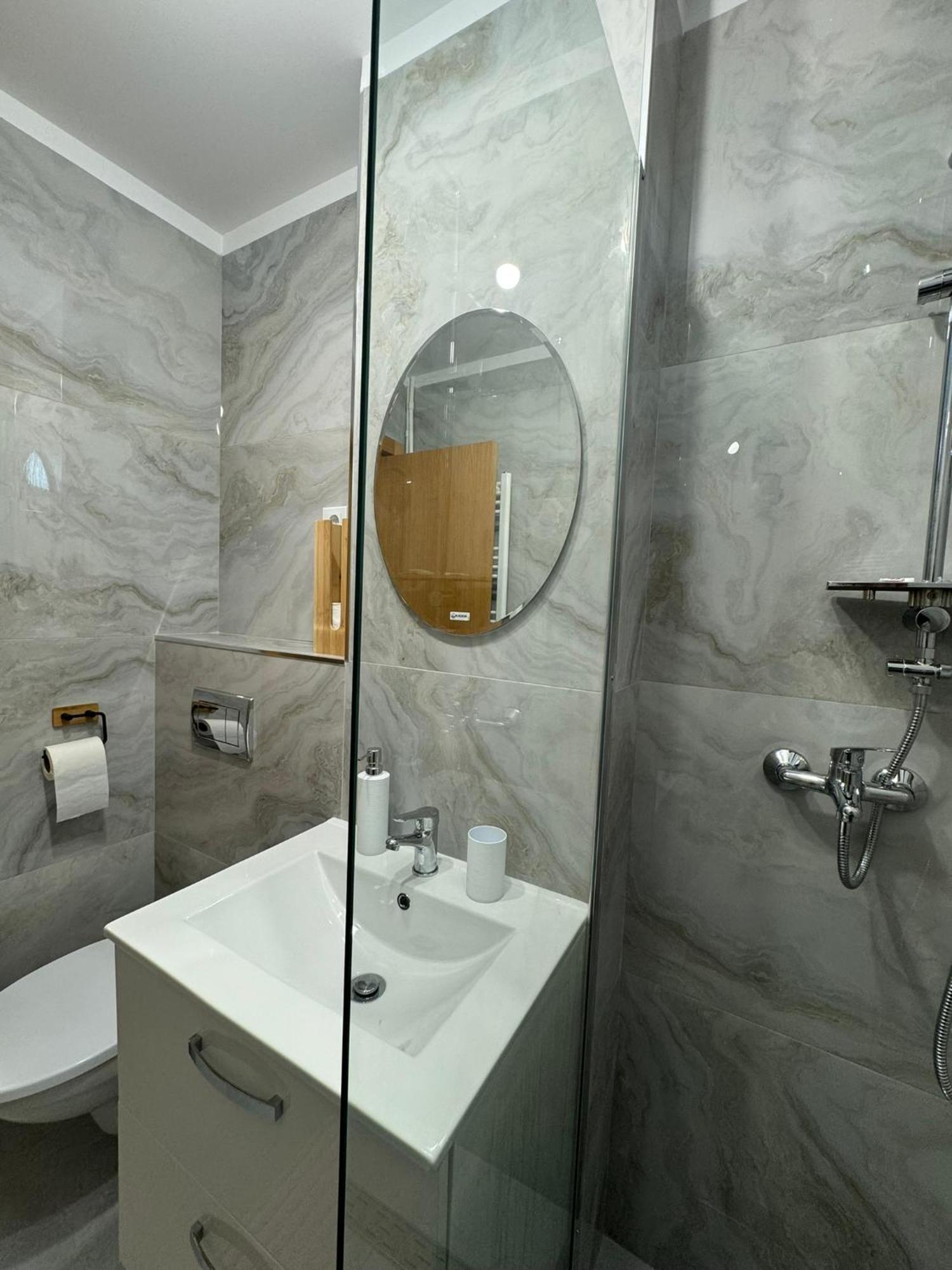 Apartament Central Ramnicu Valcea Exterior photo