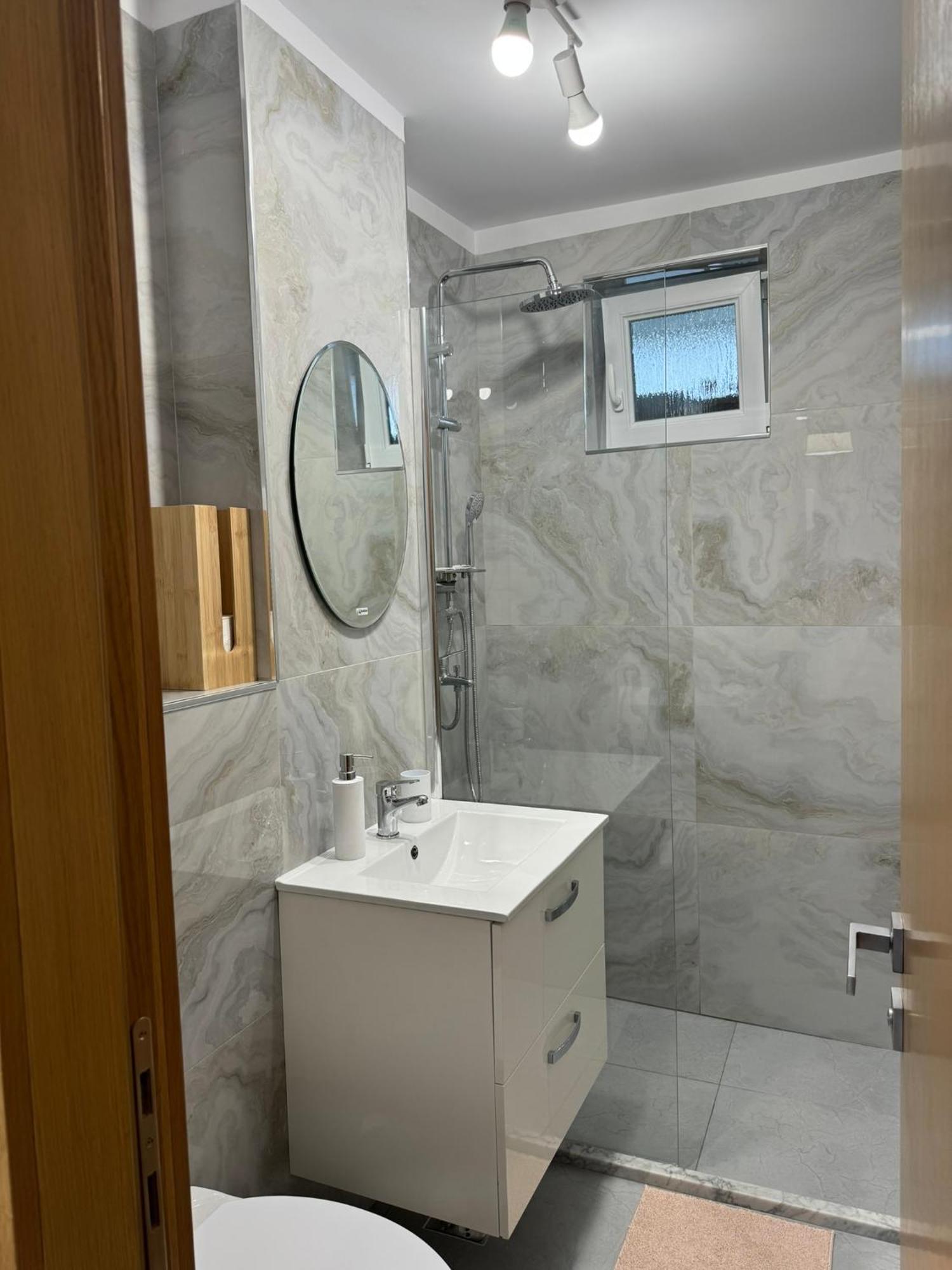 Apartament Central Ramnicu Valcea Exterior photo