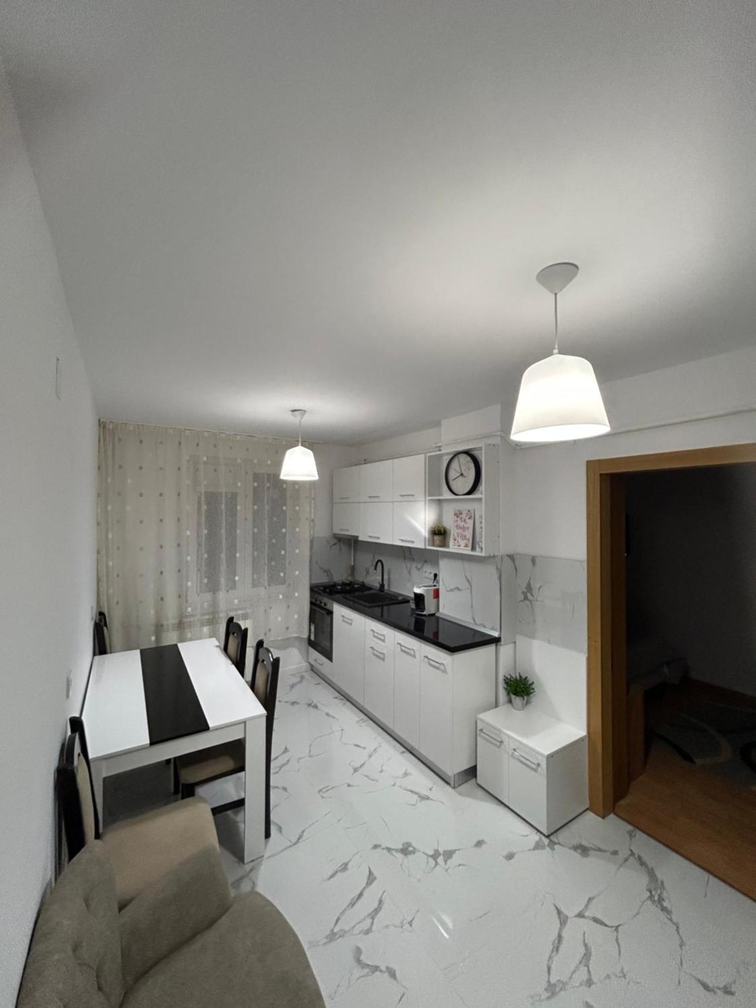 Apartament Central Ramnicu Valcea Exterior photo