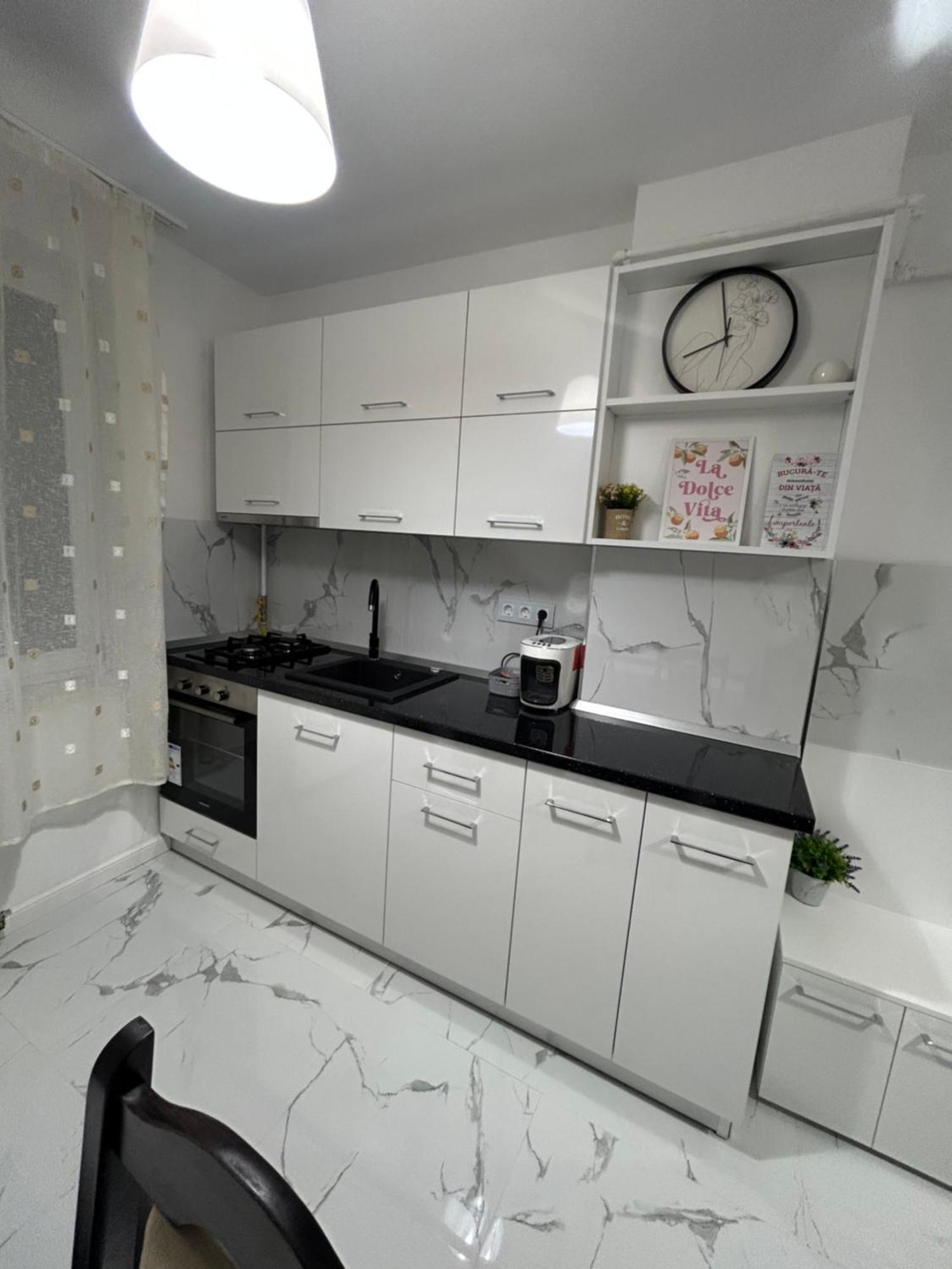 Apartament Central Ramnicu Valcea Exterior photo